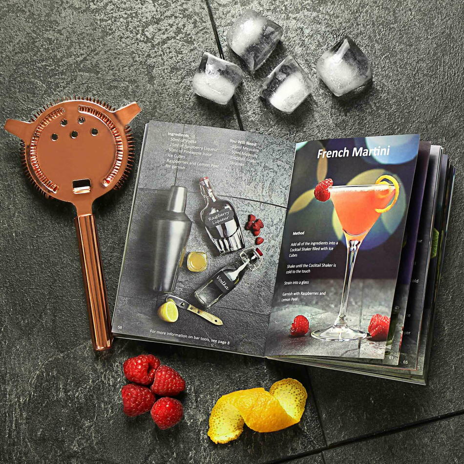 Se 100 Cocktail Recept ✔ Stort utbud av BARLIFE ✔ Snabb leverans: 1 - 2 vardagar och billig frakt - Artikelnummer: BLS-15465 och streckkod / Ean: 9781526200976 i lager - Rea på Hem och trädgård > Kök och matsal > Bartillbehör > Verktygsset för drinkar Spara upp till 51% - Över 785 välkända varumärken på rea