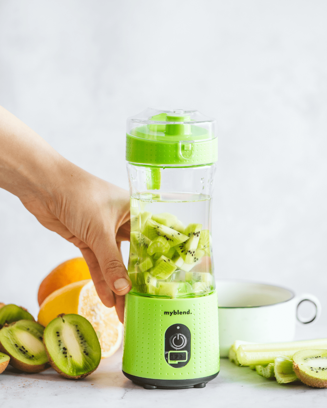 Se Myblend GO - Green ✔ Stort utbud av Myblend - Världens Kraftfullaste Portabla Mixer ✔ Snabb leverans: 1 - 2 vardagar och billig frakt - Artikelnummer: MYB-34515940606103 och streckkod / Ean: i lager - Rea på Blender Spara upp till 51% - Över 785 välkända varumärken på rea